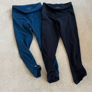 2 pair Athleta Organic cotton “Be Present” capris size xs, black & blue